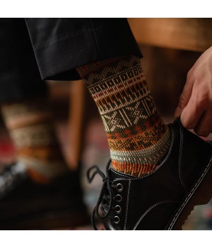 Wholesale Customization Fashion Design Men's Breathable Anti-odor Cotton Knitting Socks Unisex Vintage Ethnic Style Crew Socks