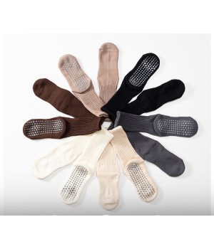 New Wholesales Fashion Non-slip Grip Yoga Pilates Reformer Socks Cotton Thick Winter Warm Comfortable Terry Slouch Pilates Socks